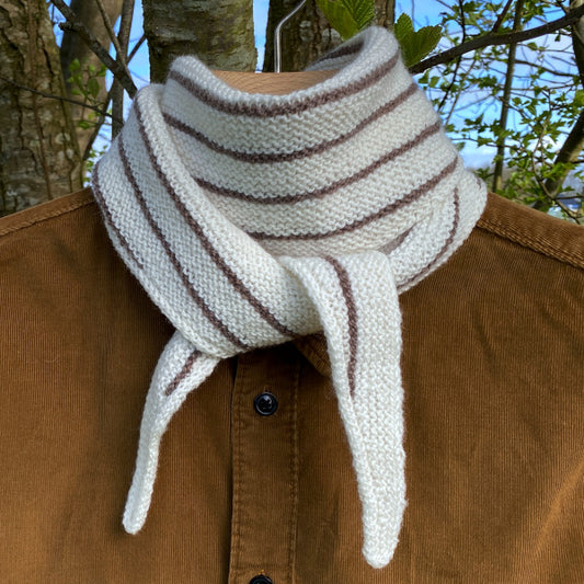 Strikkeopskrift kort tørklæde scarf i sømandsstriber