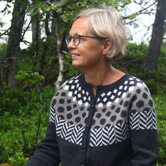 Søster Laura mønsterstrikket cardigan