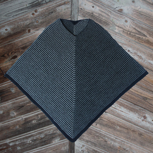 Skyggetante strikket poncho