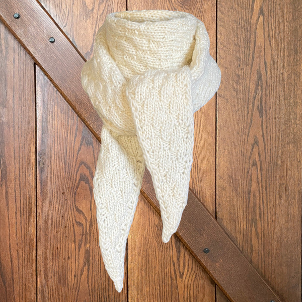 Strikkeopskrift Dorris Tørklæde kort tørklæde scarf