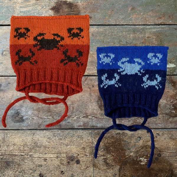 Strikkeopskrift Lille Flamingo børnehue. Strikket børnehue med mønsterstrik Vital fra Hjertegarn Elastisk Børnehue   pind 3½