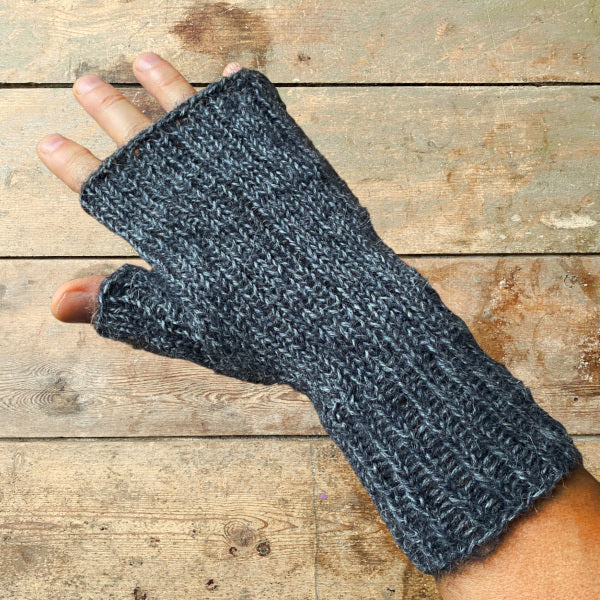 Strikkeopskrift fingerløse handsker i blød alpaca og silk mohair
