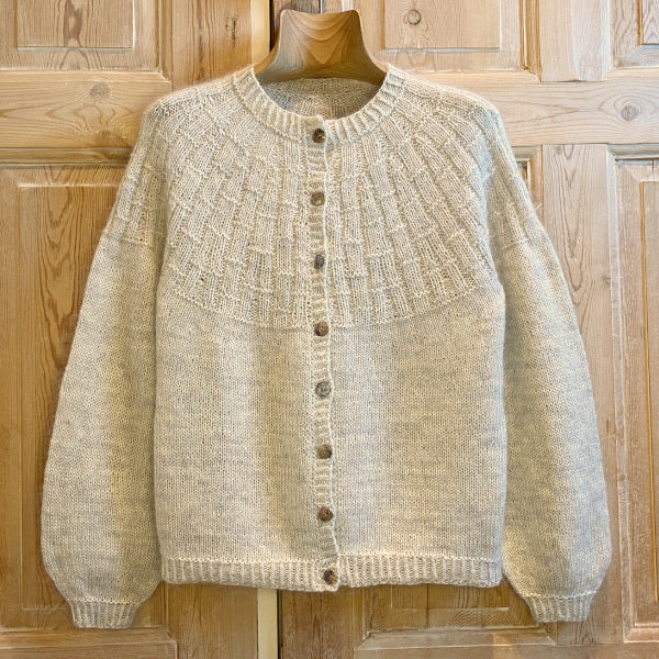 Strikkeopskrift Nethes Trøje Hjerte Fine og Silk Kid Mohair fra Hjertegarn strukturmønster