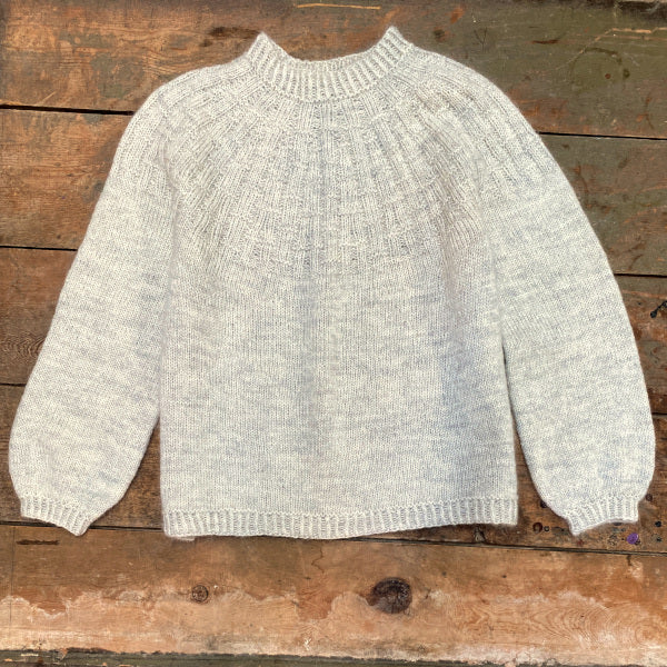 Strikkeopskrift Nethes Sweater damebluse Super Blødt garn