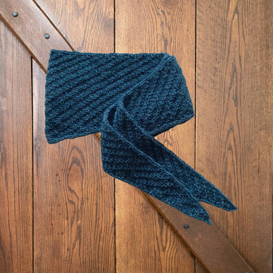 Strikkeopskrift Smalhals kort tørklæde Blød Alpaca og Silk Mohair