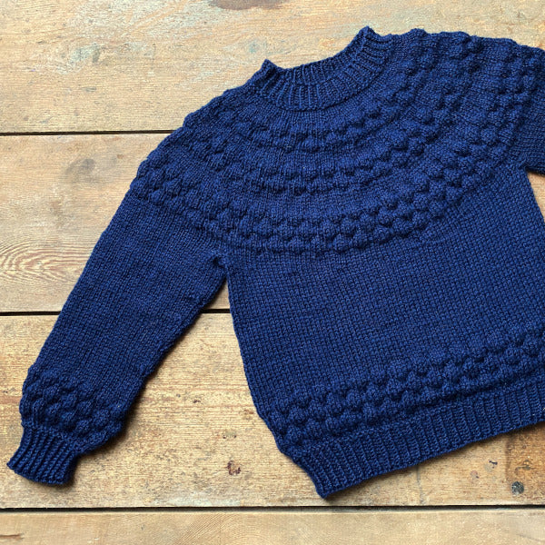 Hanne Larsen Strik - Strikkeopskrift - Sømandssweater Børn - Boble Sweater Børn - Strikkeopskrift