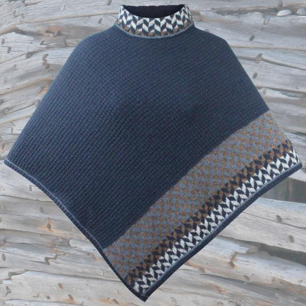 Hanne Larsen Strik Caroline Poncho Tvinni
