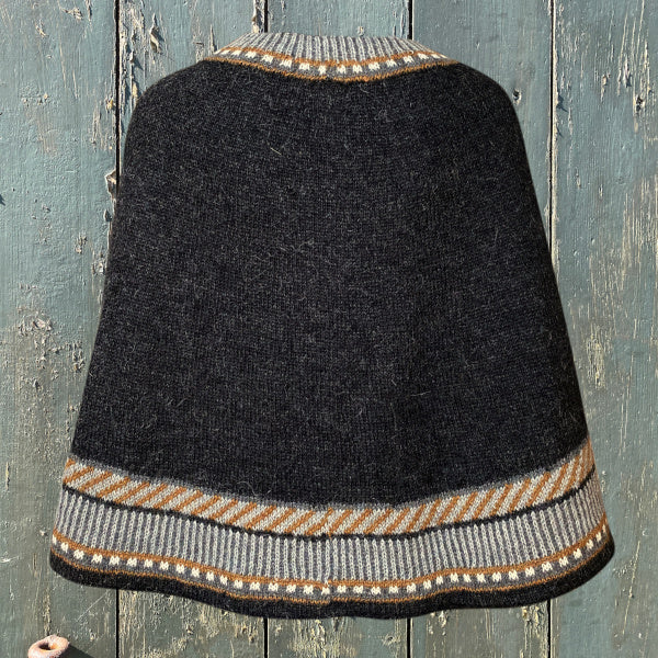 Luna Poncho Blød alpaca opskrift