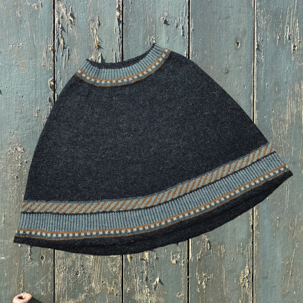 Luna Poncho Blød alpaca Strikkeopskrift