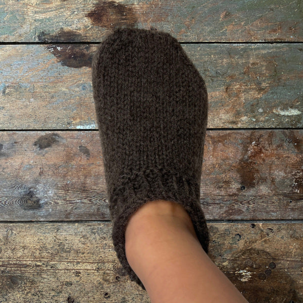 Strikkede letfiltede hjemmefutter til børn i 11 størrelser fra 20-21 til 35. Strikket i Lima 100% Uld fra Hjertegarn