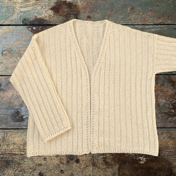 Strikkeopskrift Iduns Trøje basis cardigan pind 3½ New Arezzo og tynd alpaca 400 åben trøje  i ribmønster let garn