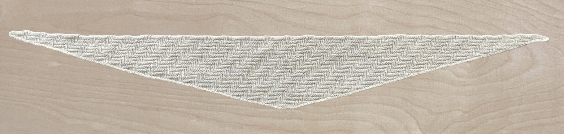 Strikkeopskrift Maries Tørklæde Scarf Kort Tørklæde Hjertegarn Hjerte Fine Silk Kid Mohair Strukturmønster