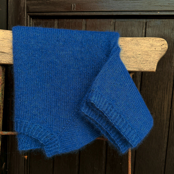 Strikkeopskrift Silje Sommer bluse med kort bredt ærme blød tynd alpaca og silk kid mohair strikket Top Down Hjertegarn
