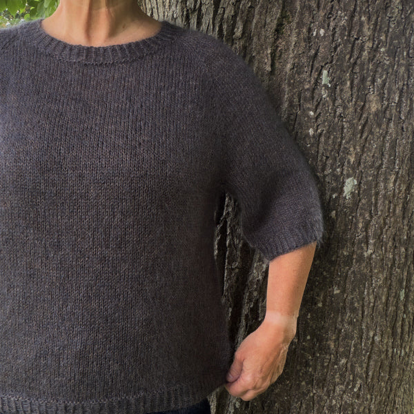 Strikket bluse i florlet garn Siljes bluse med bredt kort ærme raglan sommerbluse