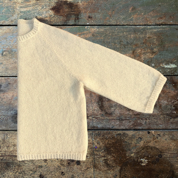Silje florlet bluse med bredt trekvart ærme tynd alpaca og silk kid mohair pind 3½ top down alpaca 400 hjertegarn