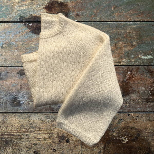 Silje florlet bluse med bredt trekvart ærme tynd alpaca og silk kid mohair pind 3½ top down alpaca 400 super tynd og blød