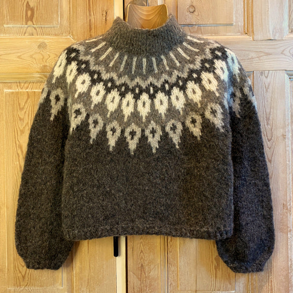 Strikkeopskrift vamset blød sweater Søster Runa