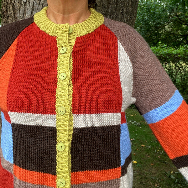 Strikkeopskrift cardigan i felter Ternet Trøje Vital fra Hjertegarn pind 4 100% Uld