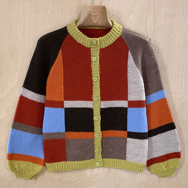 Strikkeopskrift cardigan i felter Ternet Trøje Vital fra Hjertegarn pind 4 Intarsia