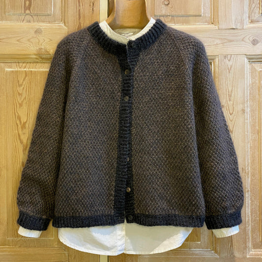 Strikkeopskrift Perle Trøje Perlestrik cardigan tynd uld og silk kid mohair Hjertegarn