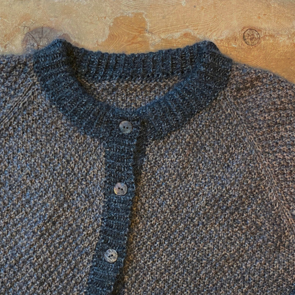 Strikkeopskrift Perle Trøje cardigan tynd uld og silk kid mohair Hjertegarn