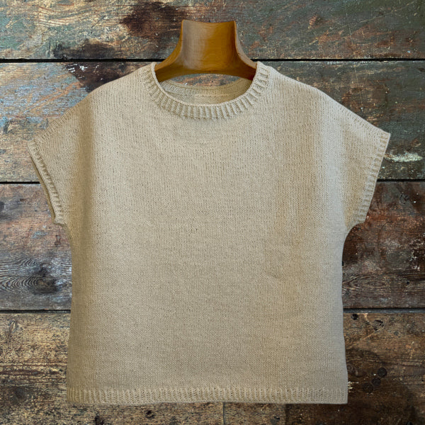 Strikkeopskrift sommerbluse sommertop med vingeærme strikket Top Down på pind 3 Organic Trio fra Hjertegarn