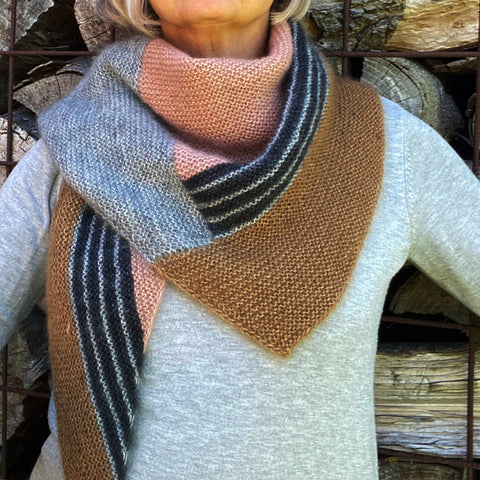 Hanne Larsen Strik - Strikkeopskrift - Aviajas Tørklæde Silk Mohair