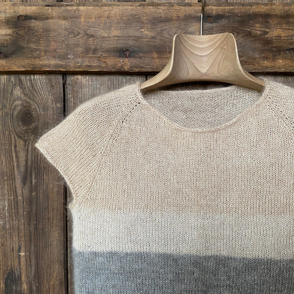 Hanne Larsen Strik - Strikkeopskrift - Strikket sommerbluse - Ida Sommer - TRIO Isager - Silk Mohair Isager